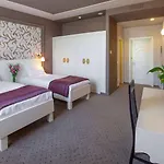 Continental 4* Odessa