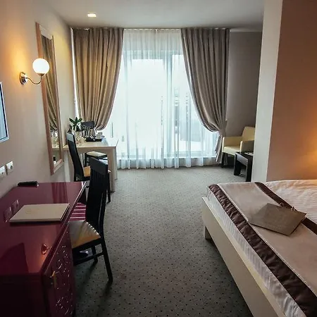 Continental Aparthotel 4*