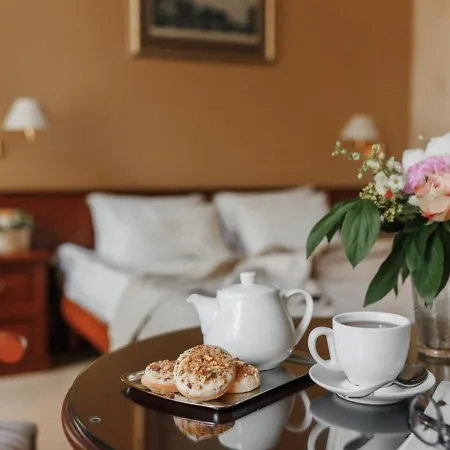 Continental Aparthotel 4*