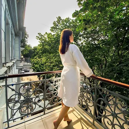 Continental 4*