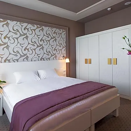 Otel Continental 4*