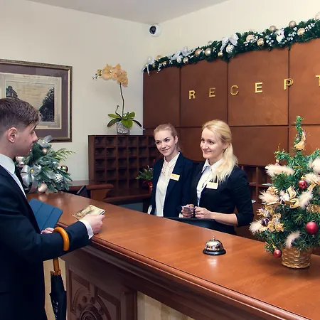 Готель Continental