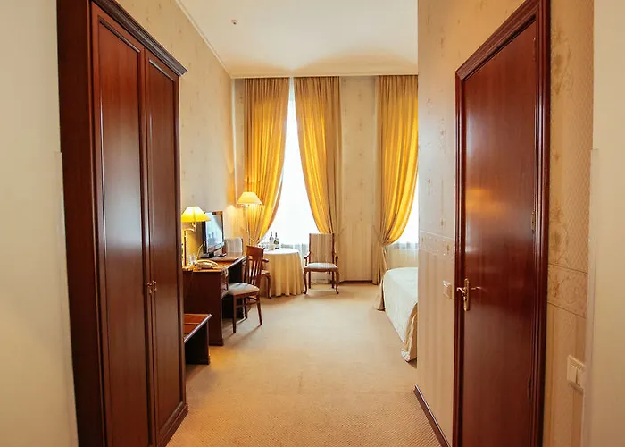 Continental 4* Odessa