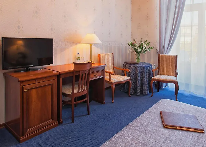 Continental 4* Odessza